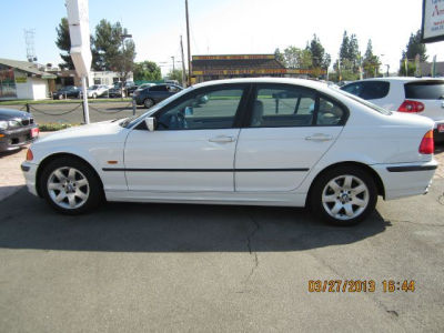 2001 BMW 325  i