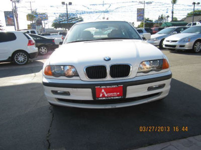 2001 BMW 325 i