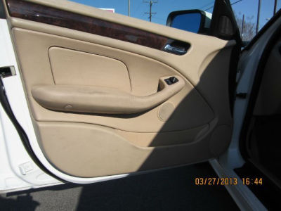 2001 BMW 325 i
