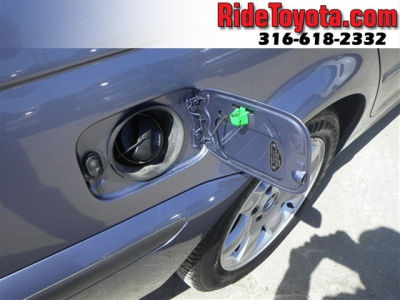 2005 BMW 325  i