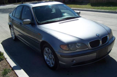 2004 BMW 325  i