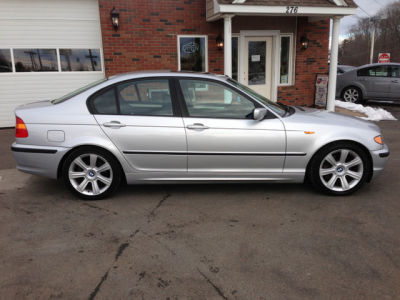 2003 BMW 325  i