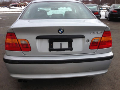 2003 BMW 325 i