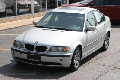 2003 BMW 325  i