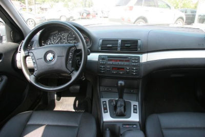 2003 BMW 325  i
