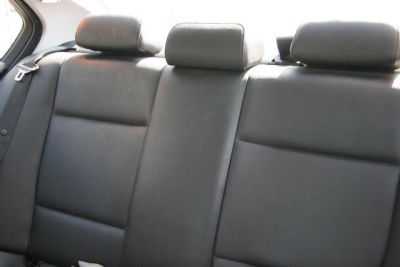 2003 BMW 325  i