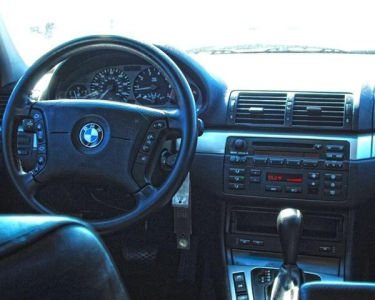 2004 BMW 325 i