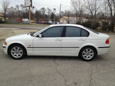 2001 BMW 325 i