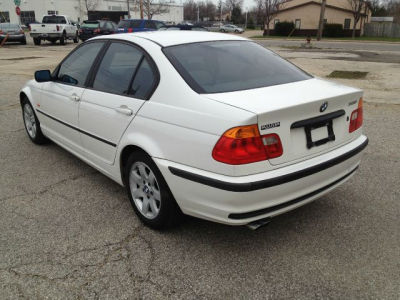 2001 BMW 325 i