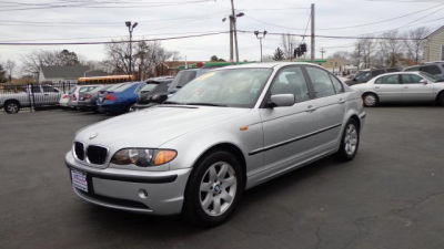 2004 BMW 325  i