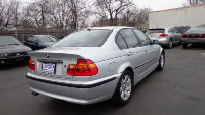 2004 BMW 325 i