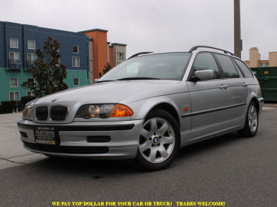 2001 BMW 325  i