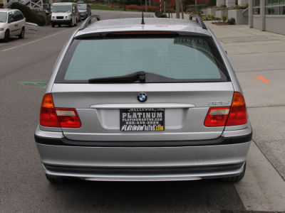2001 BMW 325  i