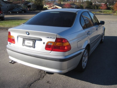 2002 BMW 325 i