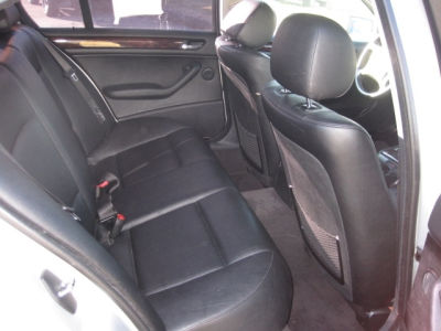 2002 BMW 325 i