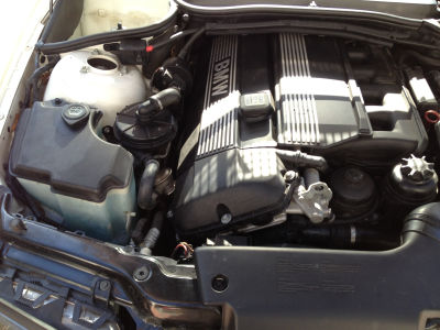 2003 BMW 325  i