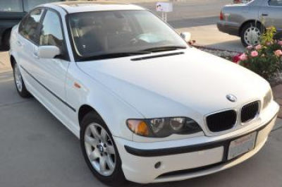 2004 BMW 325  i