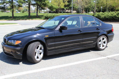 2004 BMW 325  i