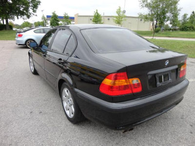2005 BMW 325 i