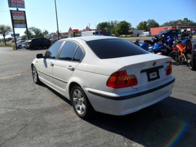 2002 BMW 325 i
