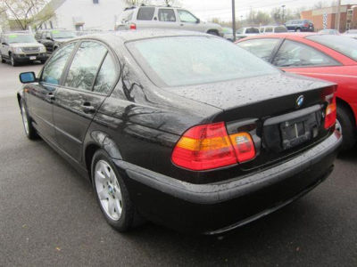 2002 BMW 325  i