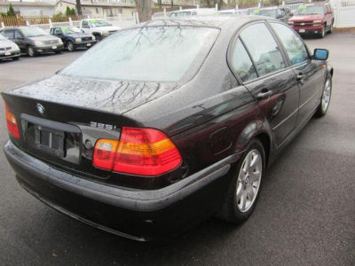 2002 BMW 325  i