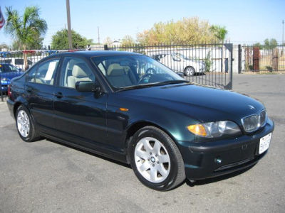 2004 BMW 325  i