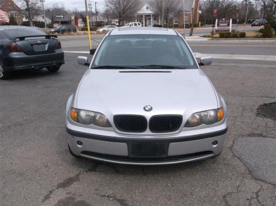 2002 BMW 325  xi