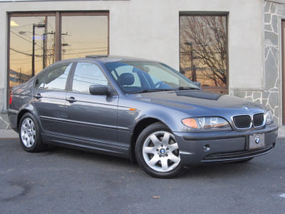 2002 BMW 325  i