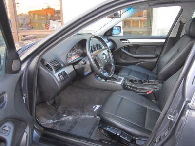 2002 BMW 325 i
