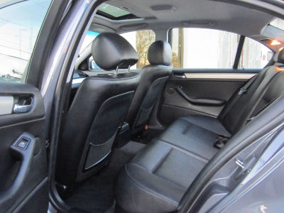 2002 BMW 325 i