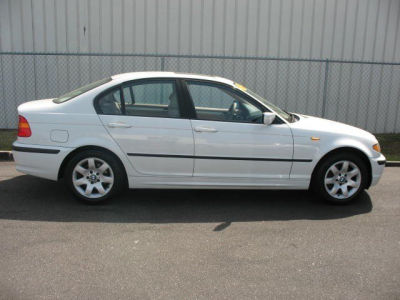 2002 BMW 325 i