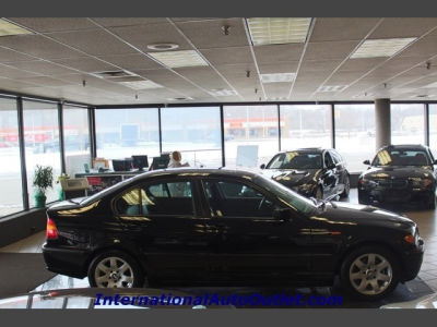 2002 BMW 325 i