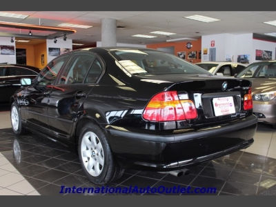 2002 BMW 325 i