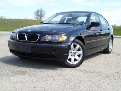 2003 BMW 325  xi