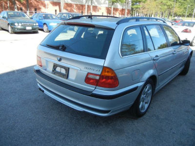 2004 BMW 325 xiT