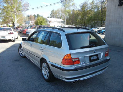 2004 BMW 325 xiT