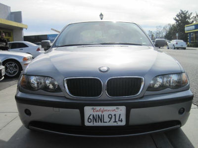 2005 BMW 325 i