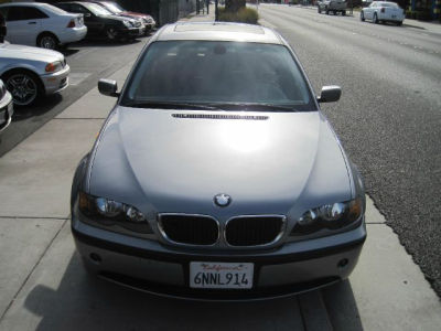 2005 BMW 325 i