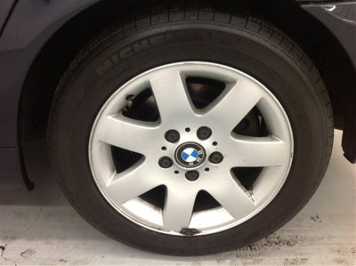 2002 BMW 325 i