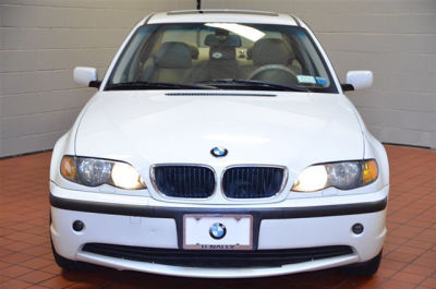 2005 BMW 325  i