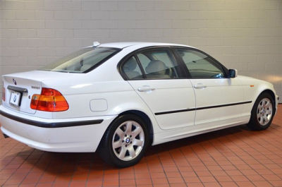 2005 BMW 325  i