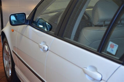 2005 BMW 325  i