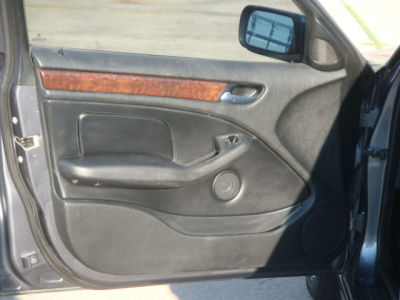 2003 BMW 325 xi