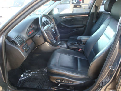 2003 BMW 325 xi