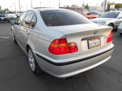 2003 BMW 325 i
