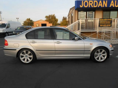 2003 BMW 325 i
