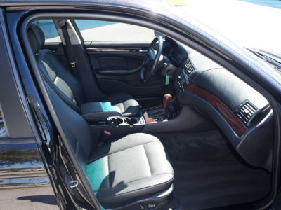 2003 BMW 325 i