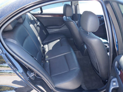 2003 BMW 325 i