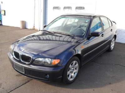 2002 BMW 325  i